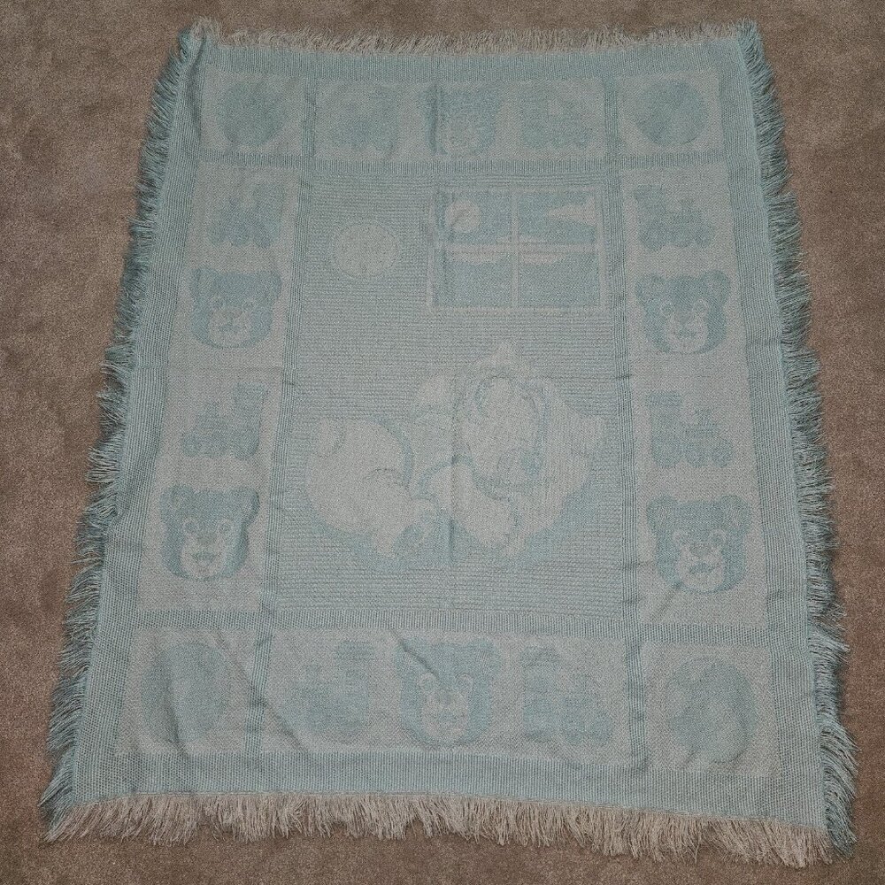 VTG Blue White  Knit Baby Blanket Acrylic Fringe Sleeping Teddy Bear Train Ball
